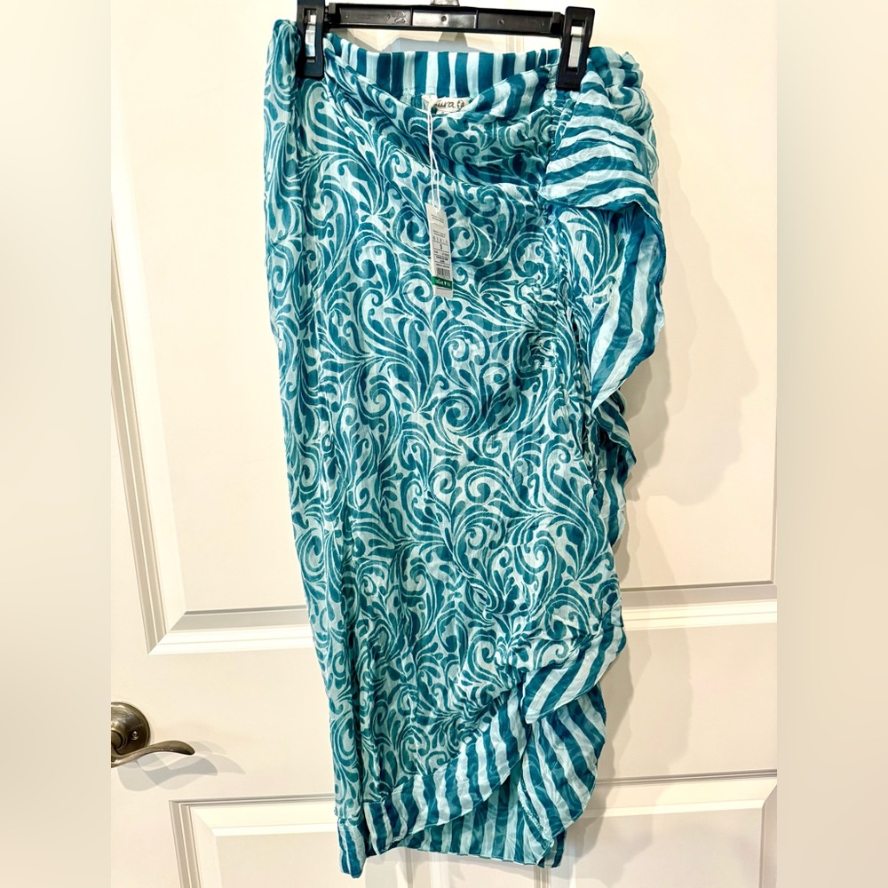 NWT Beautiful Natura coverup skirt, small, aqua, gonna blue nihal pattern.